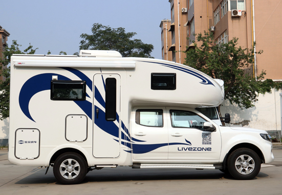 您覺得，四驅房車選哪款合適？