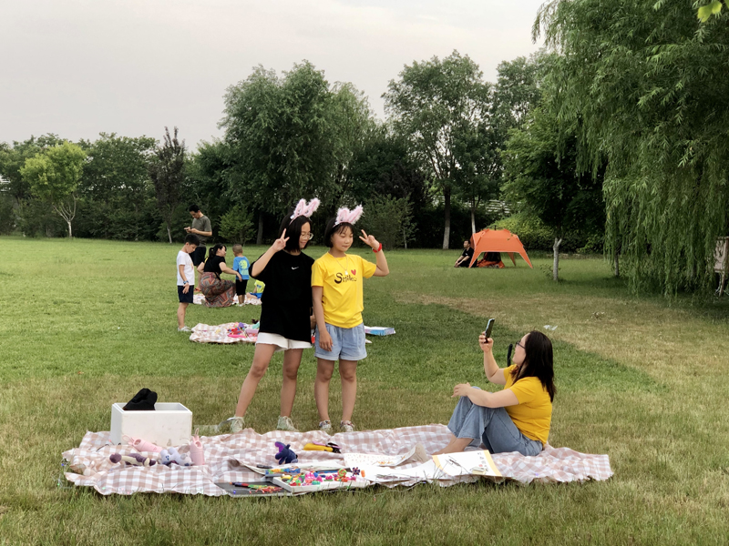 夏令營(yíng)挑戰(zhàn)地?cái)偨?jīng)濟(jì),覽眾房車不一樣的活動(dòng) 夏令營(yíng)挑戰(zhàn)地?cái)偨?jīng)濟(jì),覽眾房車不一樣的活動(dòng)