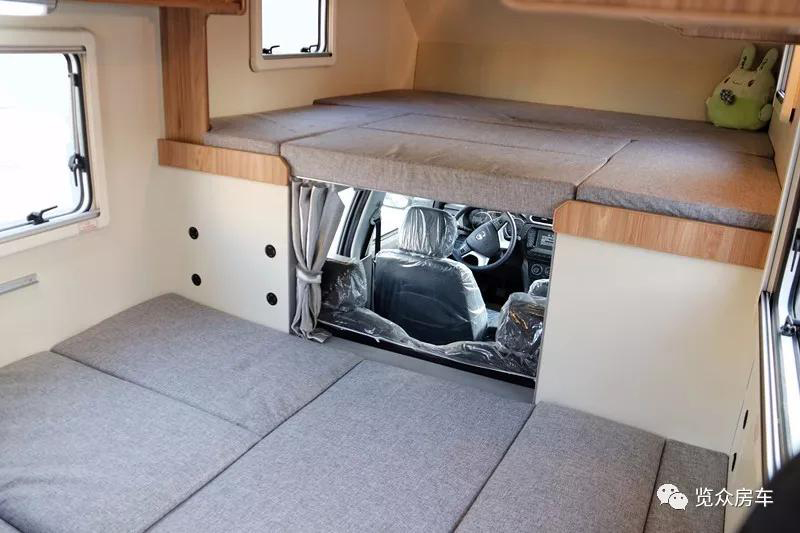 外觀大氣，空間十足的房車(chē)