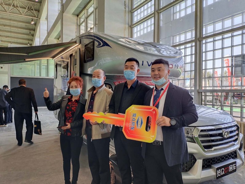 從這選房車(chē)的顧客怎么這么多？