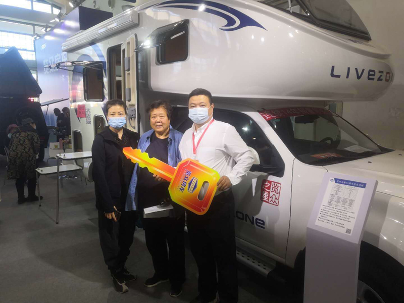 從這選房車(chē)的顧客怎么這么多？