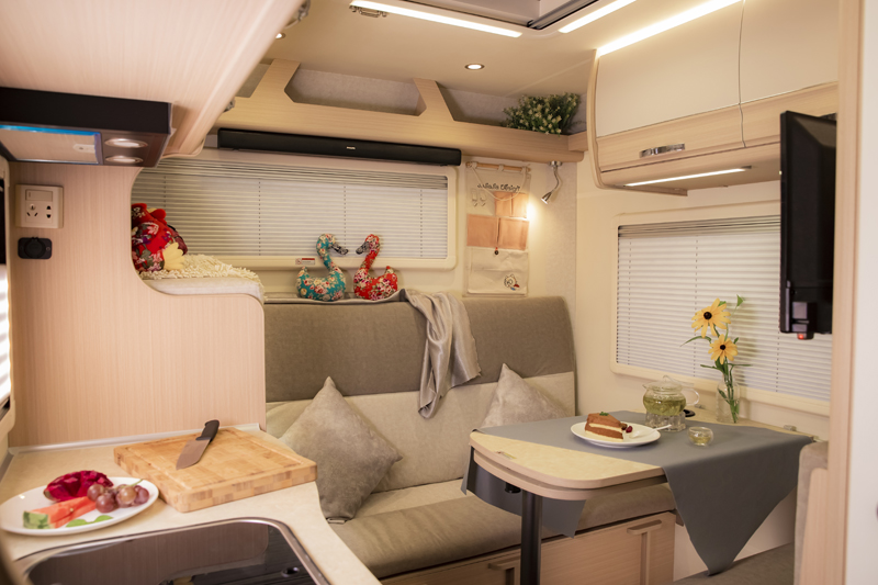 不僅僅動(dòng)力好，還有上下鋪的房車(chē)