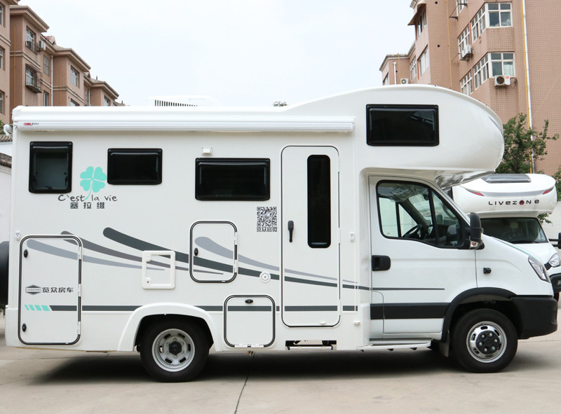 要大空間也更舒適，這樣的房車很棒