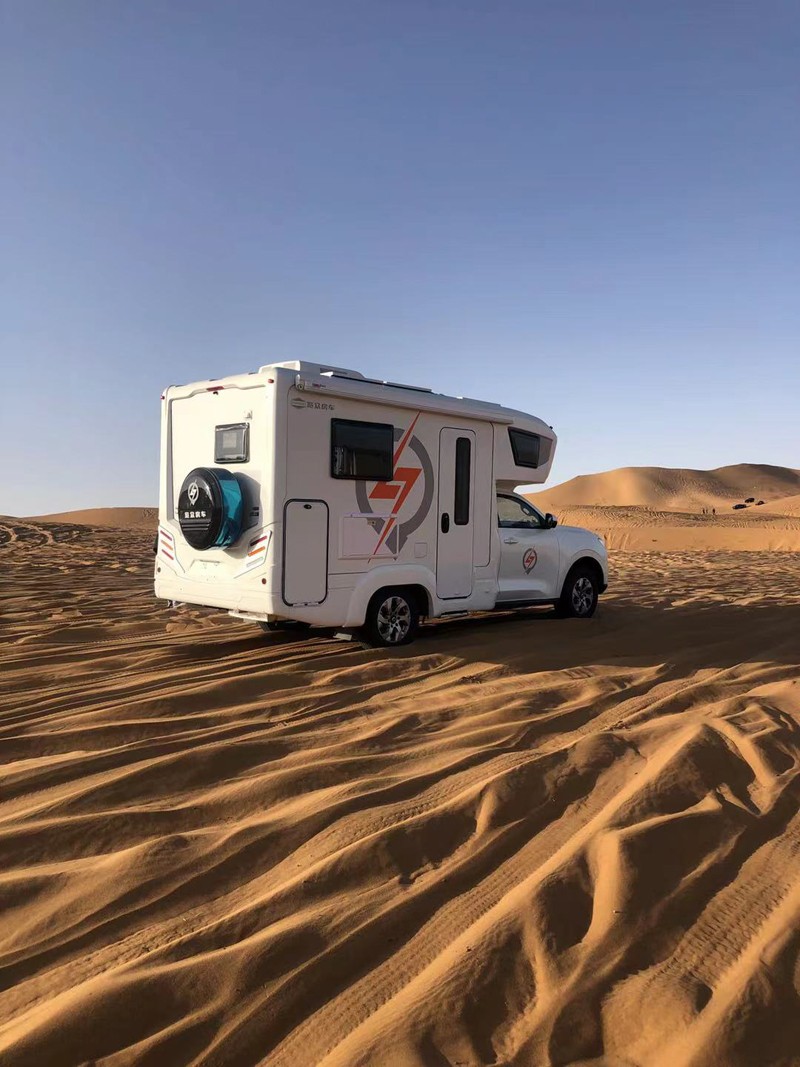 以自由為名，炮響阿拉善