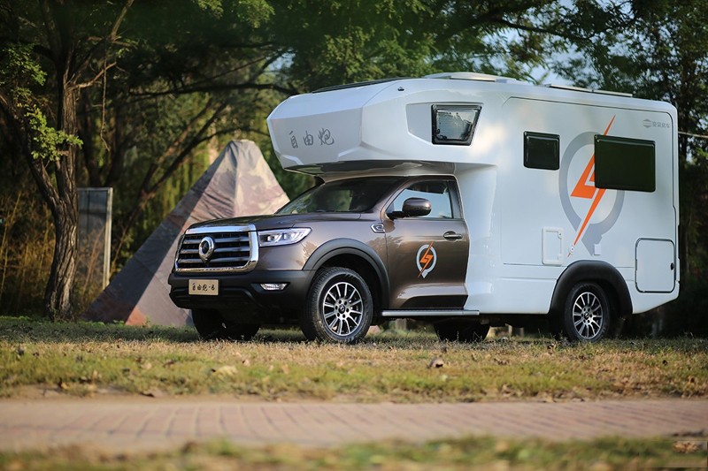 自由炮滿分選手，房車生活新體驗