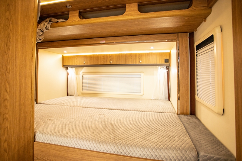 塞拉維雙拓展房車(chē)，內(nèi)部裝飾靜待你的目光