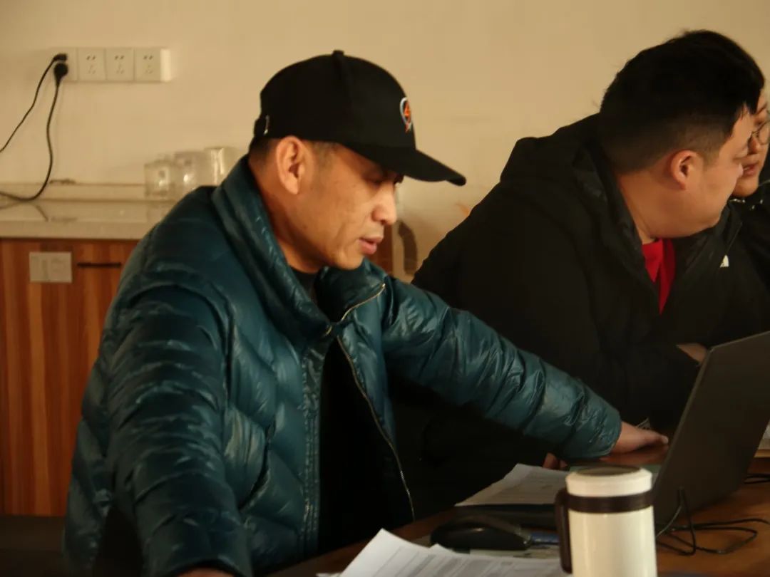 以用戶為中心，覽眾房車高管與用戶在線懇談