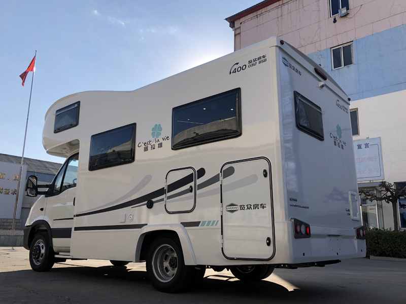 幸運(yùn)四葉草房車(chē)，旅行更舒適選擇