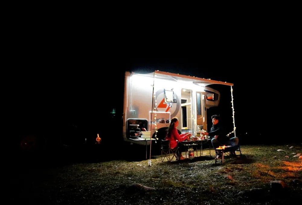 房車用電焦慮？那是因?yàn)闆]有遇見Ta！